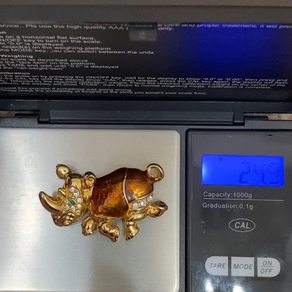 Vintage Regency Accessories Rhinoceros Enamel Rhinestones Brooch - Picture 8 of 11